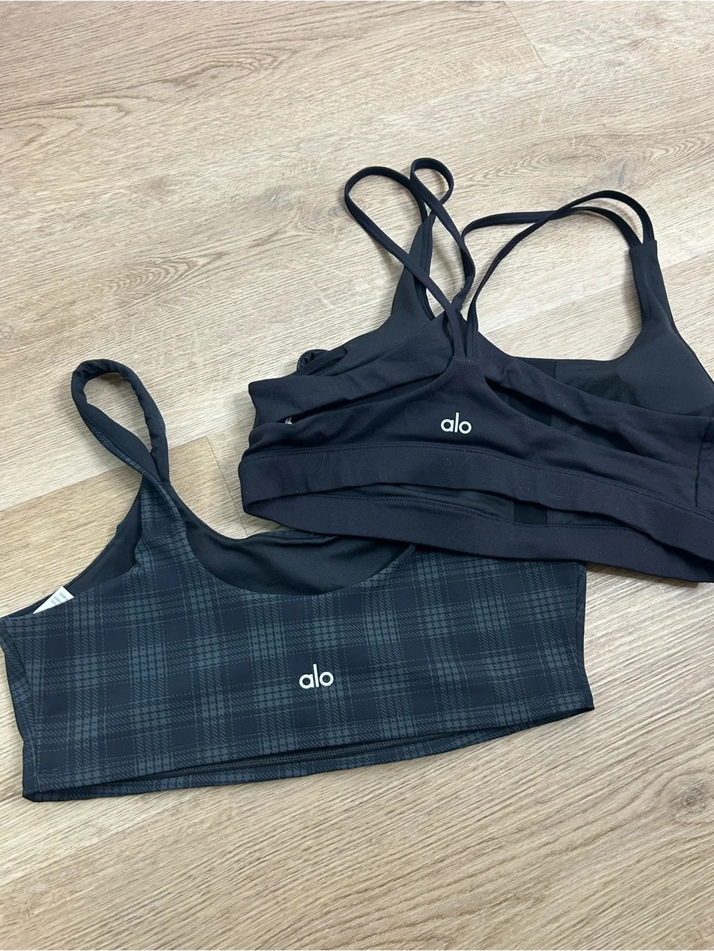 Bundle of 2 ALO Yoga Sports Bra Black and Plaid Size Large